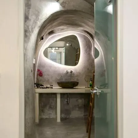 Evnoikon Ii Amazing Jacuzzi-cave House In *