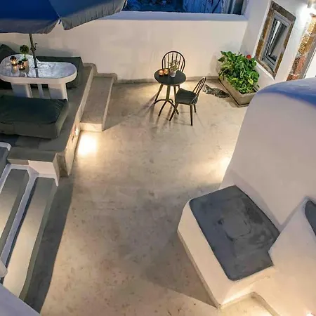 Holiday home Evnoikon Ii Amazing Jacuzzi-cave House In Fira (Santorini)